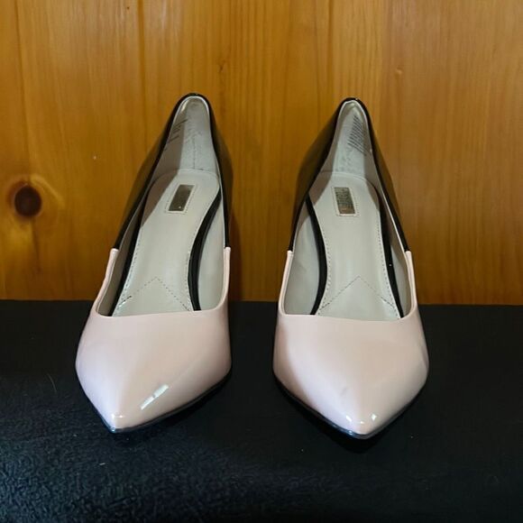 Jennifer Lopez Women's Pink Black Pointed Toe Patent Leather Heel Pumps - Picture 2 of 16